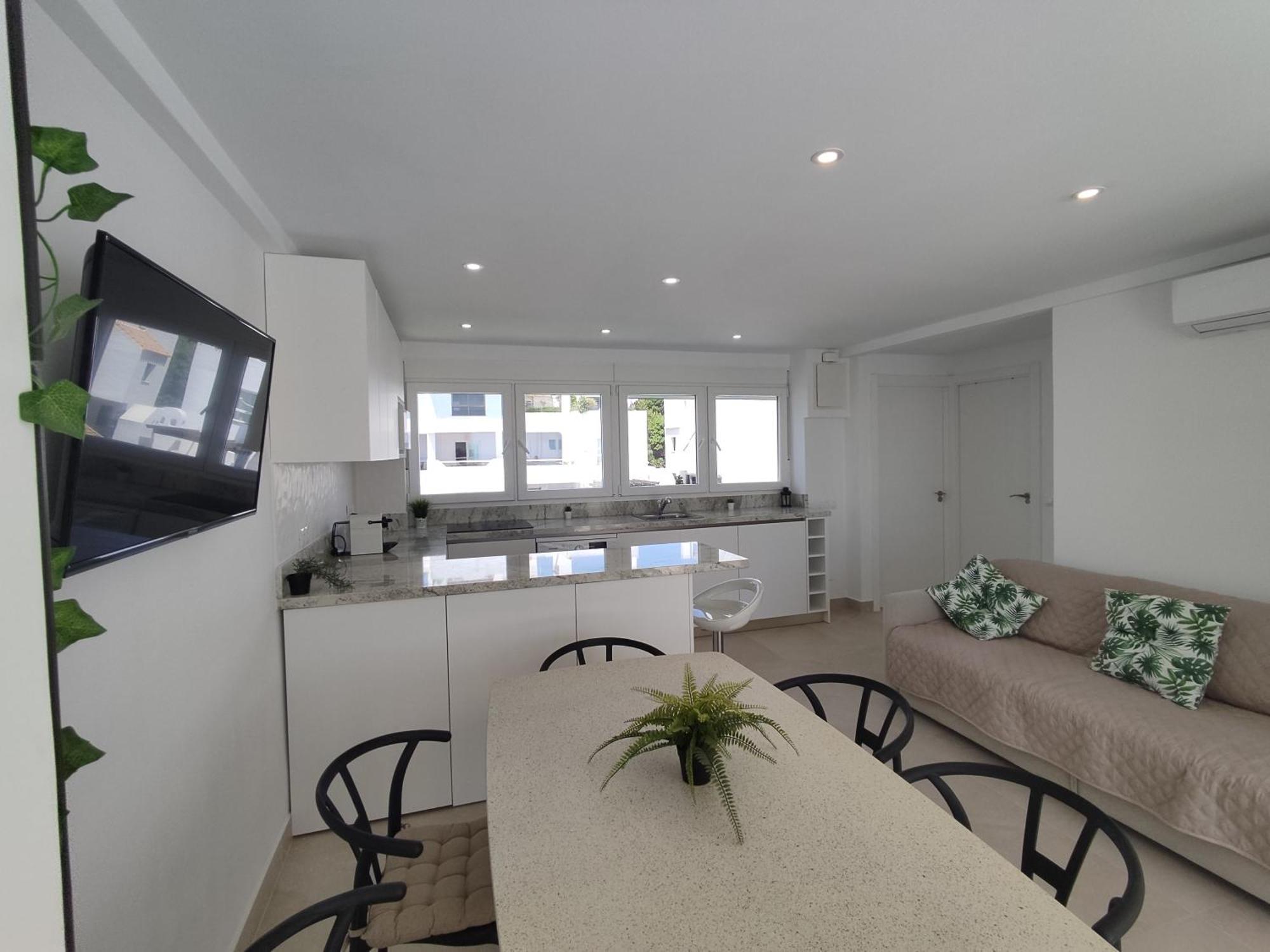 Ferienwohnung Front Sea View Penthouse Estepona Exterior foto